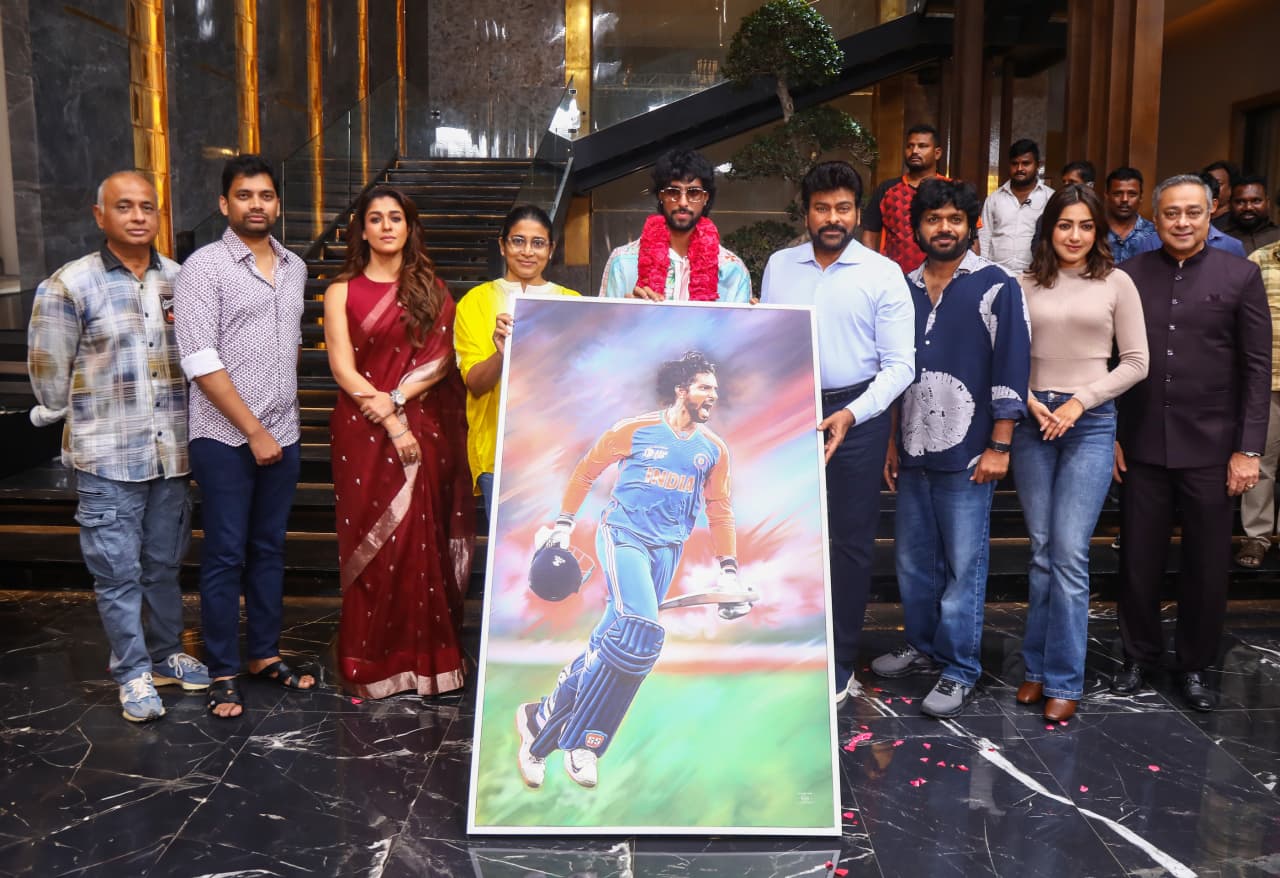 Read more about the article Megastar Chiranjeevi Felicitates Young Cricketer Tilak Varma for His Asia Cup Heroics on the Sets of Mana Shankara Vara Prasad Garu
