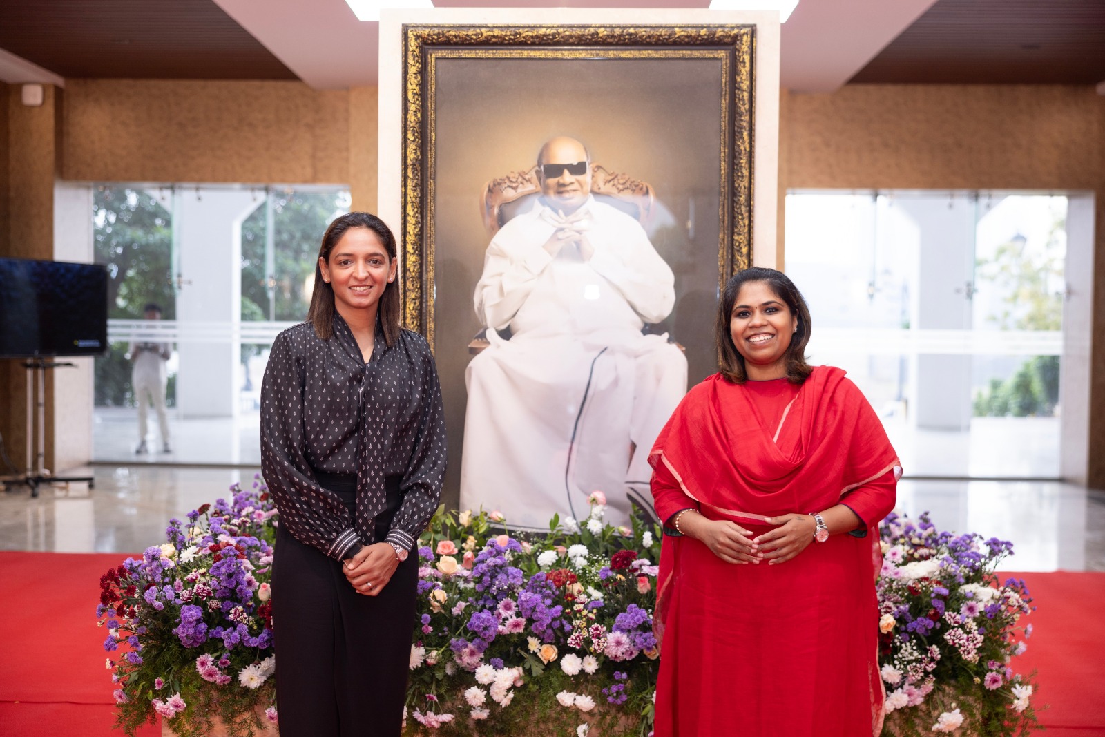 Read more about the article *மகளிர் உலக கோப்பையின் பிரம்மாண்ட வெற்றிக்குப் பின், முதன் முறையாக சென்னை சத்யபாமா அறிவியல் மற்றும் தொழில்நுட்ப நிறுவனத்திற்கு வருகை தந்த, கேப்டன் ஹர்மன்ப்ரீத் கவுர் !!*