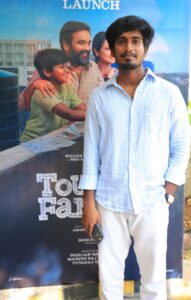 Read more about the article *Letterboxd வரலாற்றில் இடம்பிடித்த ஒரே இந்திய அறிமுக இயக்குநர் அபிஷன் ஜீவிந்த் – ‘டூரிஸ்ட் ஃபேமிலி’க்கு சர்வதேச பாராட்டு !!*