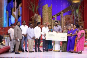 Read more about the article *உழவுக்காக உழைப்பவர்களை மேடையேற்றி விருது வழங்கி  கெளரவித்த நடிகர் கார்த்தி*…