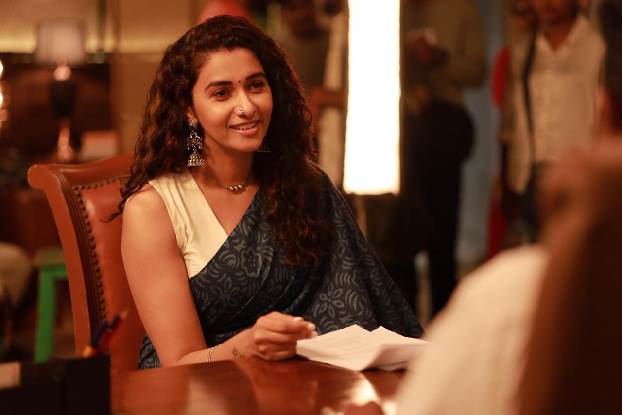 Read more about the article HOTSPOT 2Much Tamil Movie Review: Vignesh Karthick Explores Society Through Stories