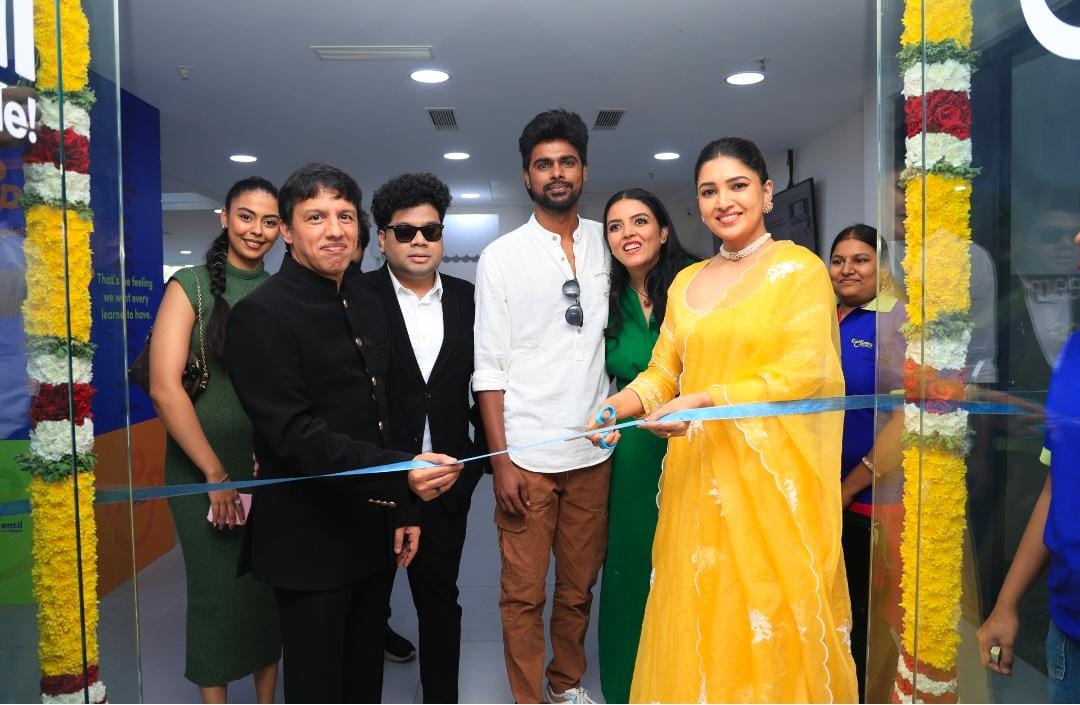 *’கிகி & கொகொ’ படத்தயாரிப்பாளர்களின் ‘கலர் பென்சில்’ ஸ்டோரை நடிகை வாணி போஜன் மற்றும் மைக்செட் ஸ்ரீராம் சென்னையில் திறந்து வைத்தனர்!*