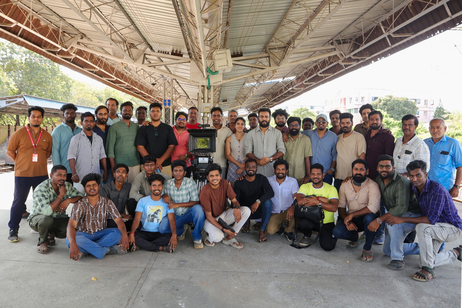 You are currently viewing ஜமா’ புகழ் பாரி இளவழகன் – ரம்யா ரங்கநாதன் ஜோடி சேர்ந்த புதிய படம்!படப்பிடிப்பு வெற்றிகரமாக நிறைவு பெற்றிருக்கிறது