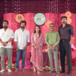 கண்ணன் ரவி குழுமம் சார்பில் தயாரிப்பாளர் கண்ணன் ரவி தயாரிப்பில் ஐஸ்வர்யா ரஜினிகாந்த் இயக்கத்தில் ஜெய் – சுராஜ் வெஞ்சரமூடு நடிப்பில் ‘டெக்ஸ்லா’ திரைப்படத்தின் தொடக்க விழா!