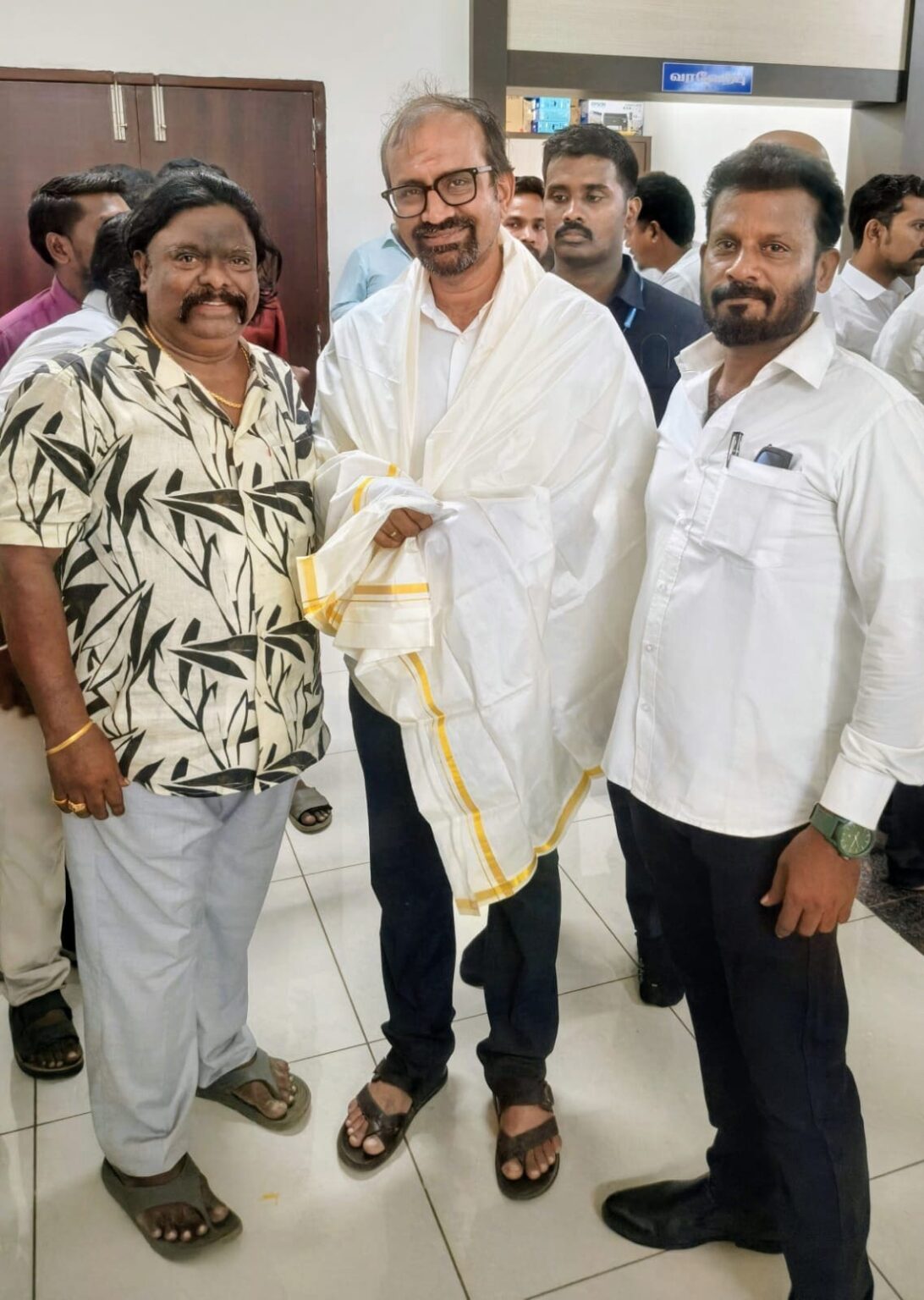 பாசக்கார அமைச்சர் – இயக்குநர் சுரேஷ் நெகிழ்ச்சி…!