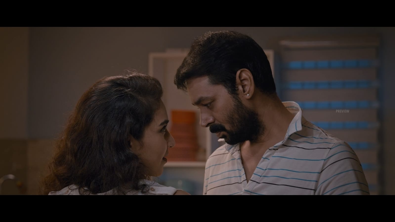 You are currently viewing திரைப்பட கல்லூரி மாணவர்களின் ஒருங்கிணைப்பில் உருவாகும் கிரைம் திரில்லர் படம் ‘வயலெட் கனவு’!