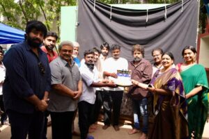 Read more about the article Romeo Pictures – Aviate Pictures இணையும் புதிய திரைப்படத்தின் படப்பிடிப்பு தொடக்கம்!